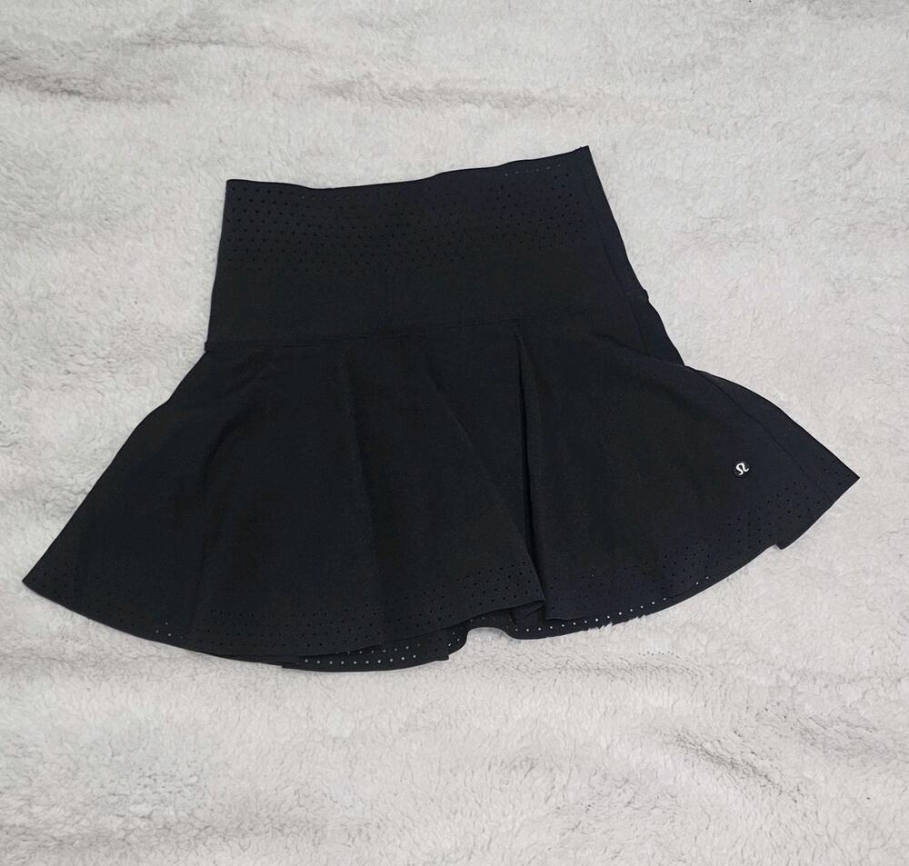 Lululemon Women's Black Ventilated High-Rise Tennis Skort xxs